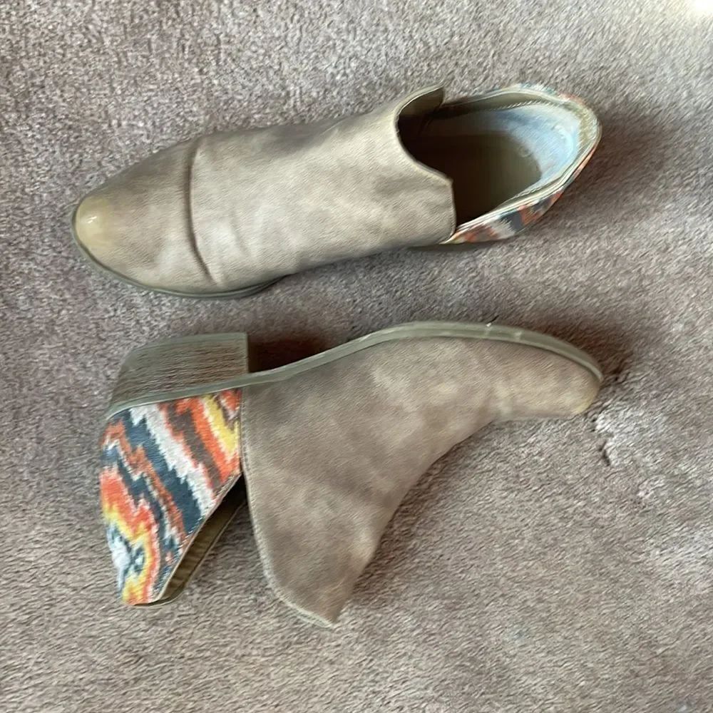 Cute Western Aztec ankle boots - Picture 6 of 12